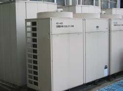 氷蓄熱ヒートポンプ式空調機の写真